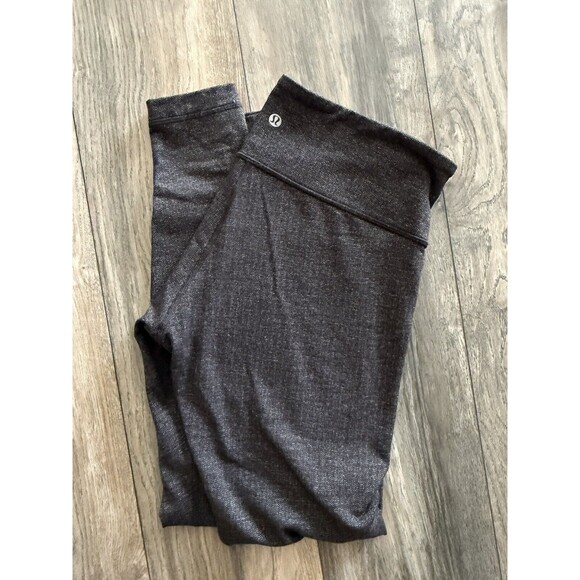 Lululemon 28” Wunder‎ Under HR Gray Textured Knit Size 10 High Rise Women’s - Picture 3 of 4
